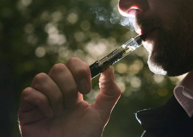 What Information Should New Users of Exhale Wellness Live Resin Vapes Know?